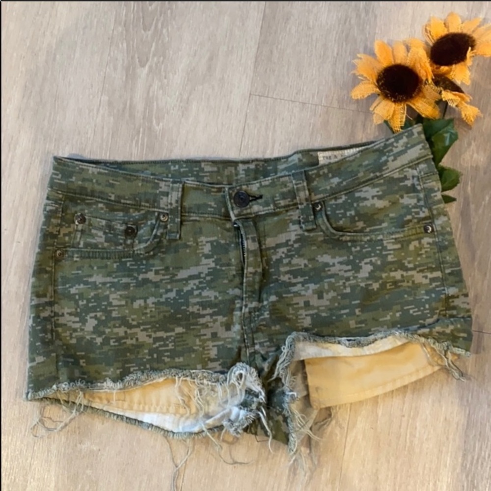Rag & Bone Camo Denim Shorts size 28 - Picture 3 of 8